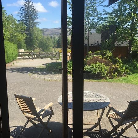 Hill Cottage Cabins ฟอร์ตออกัสตัส ภายนอก รูปภาพ