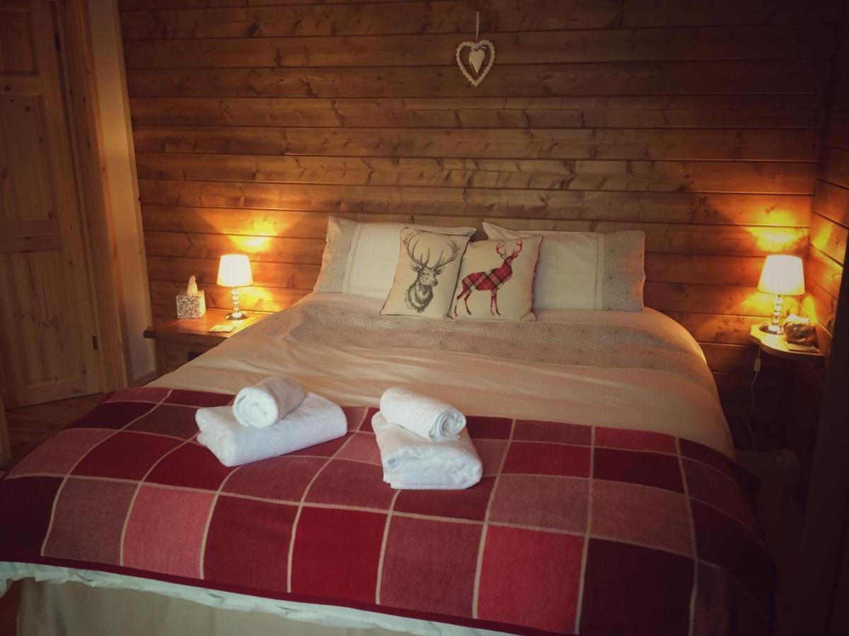 Hill Cottage Cabins ฟอร์ตออกัสตัส ภายนอก รูปภาพ