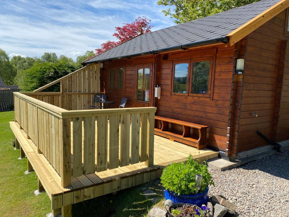 Hill Cottage Cabins ฟอร์ตออกัสตัส ภายนอก รูปภาพ